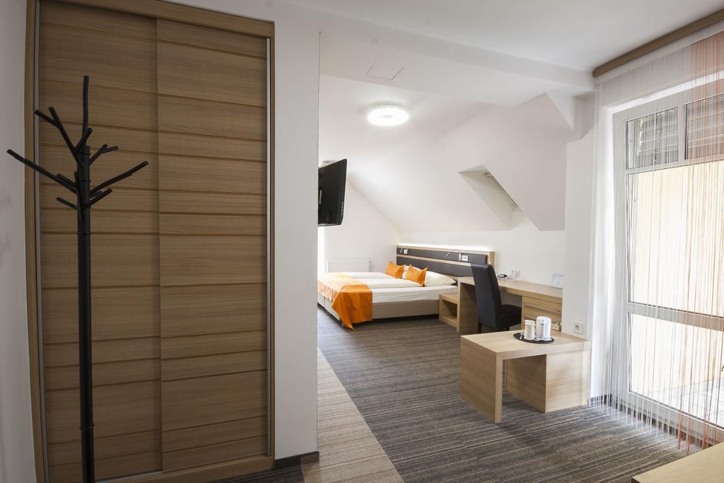 מריבור Gostilna In Motel Pri Lesniku מראה חיצוני תמונה